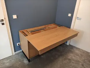 Sideboard und Schreibtisch in einem